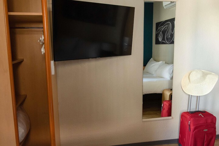 Room 56 of 161