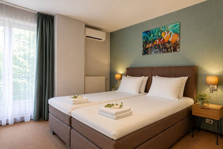 Room 8 of 54