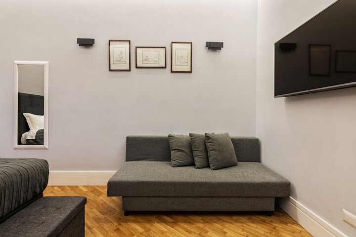 Room 11 of 31