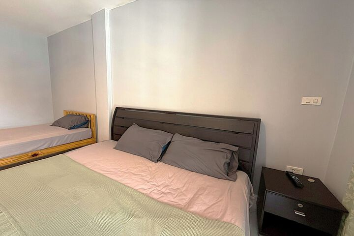 Room 34 of 74