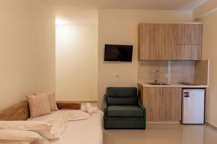 Room 52 of 156