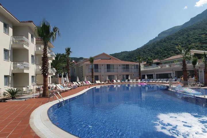 Pools & Facilities