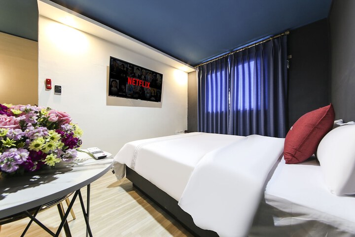 Room 15 of 29