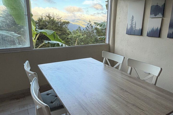 Dining 20 of 33