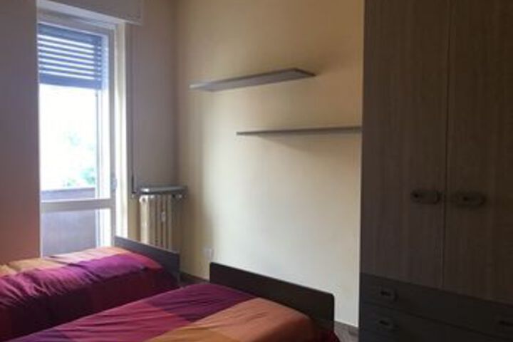 Room 9 of 18