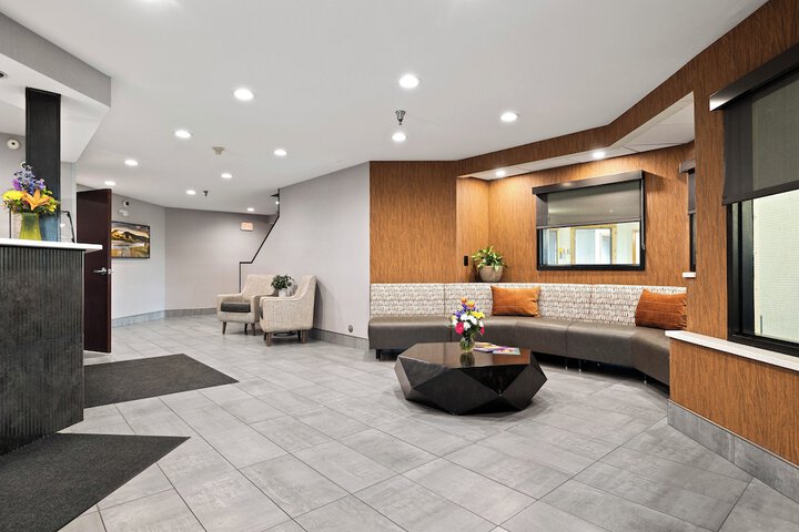 Guest Lobby