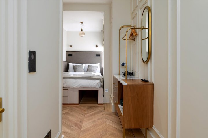 Room 31 of 280