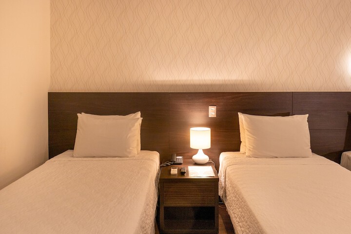 Room 41 of 183