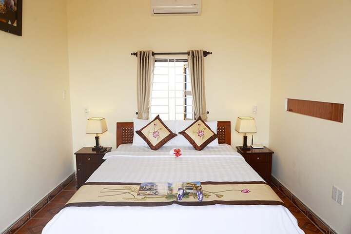 Room 6 of 23