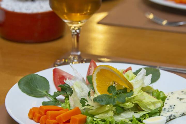 Dining 76 of 125