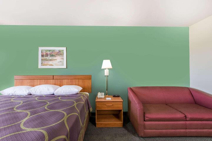 1 King Bed (3 of 11)