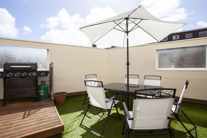 Terrace/Patio 57 of 60
