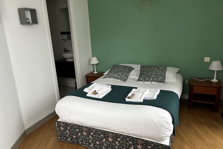 Room 4 of 53