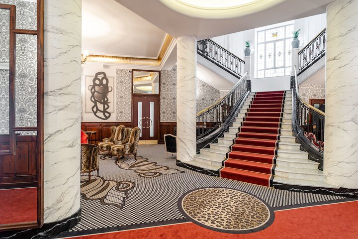 Hotel Lobby