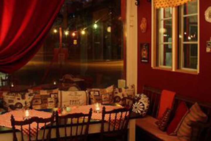 Dining 6 of 43
