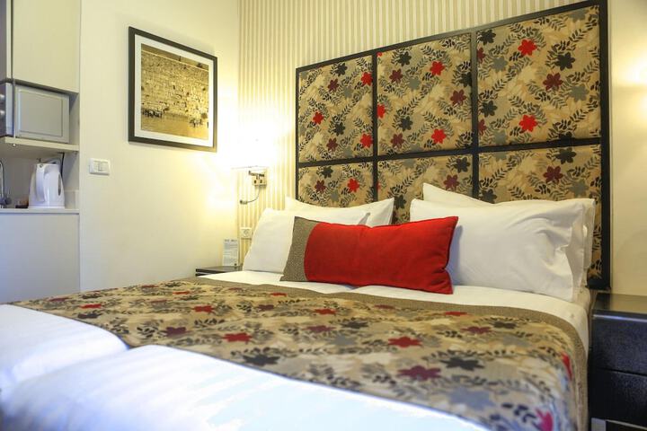 Room 20 of 50