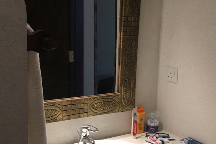 Room 13 of 23