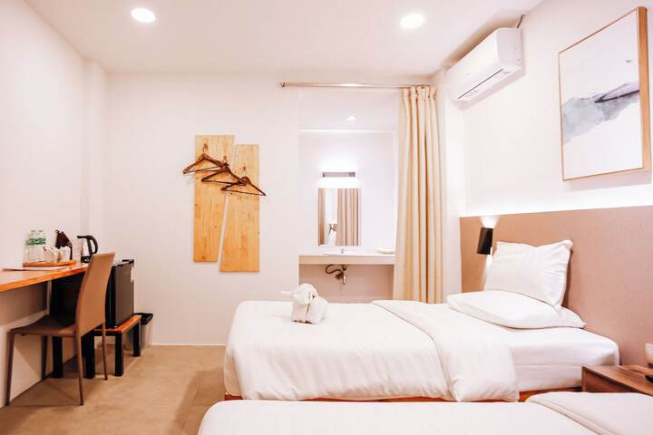 Room 45 of 116