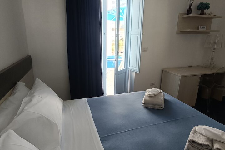 Room 26 of 110