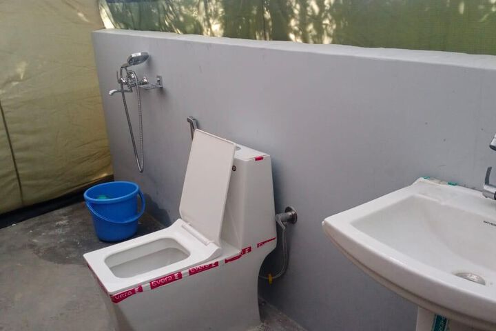 Room 2 of 3