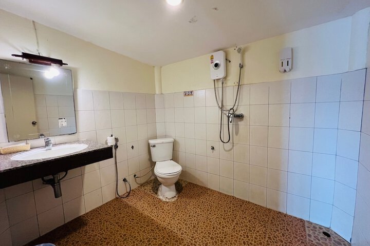 Room 45 of 65