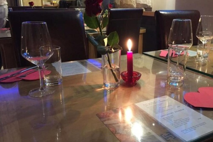 Dining 39 of 60