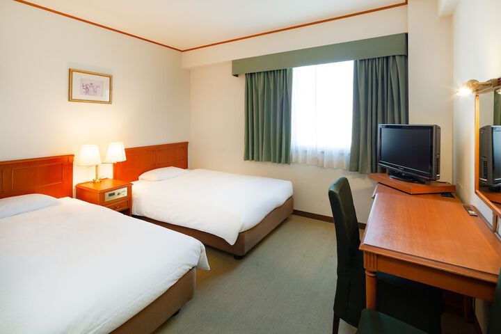 Room 5 of 26