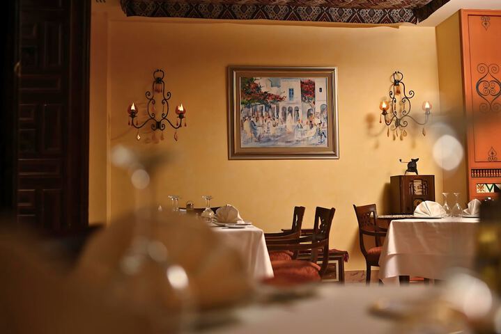 Dining 52 of 92