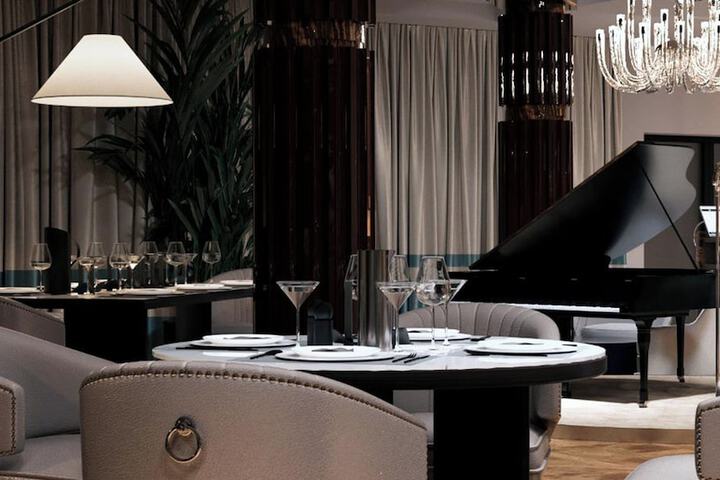 Dining 109 of 194