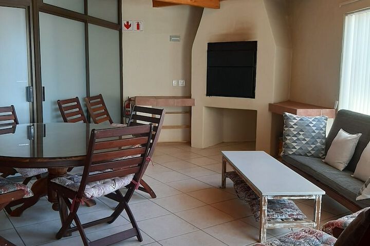 Room 9 of 28