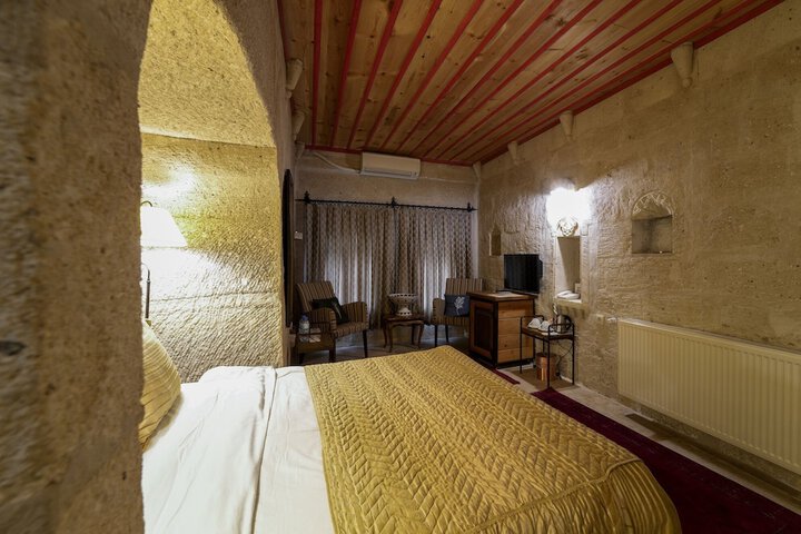 Room 25 of 180