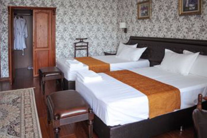 Room 183 of 313
