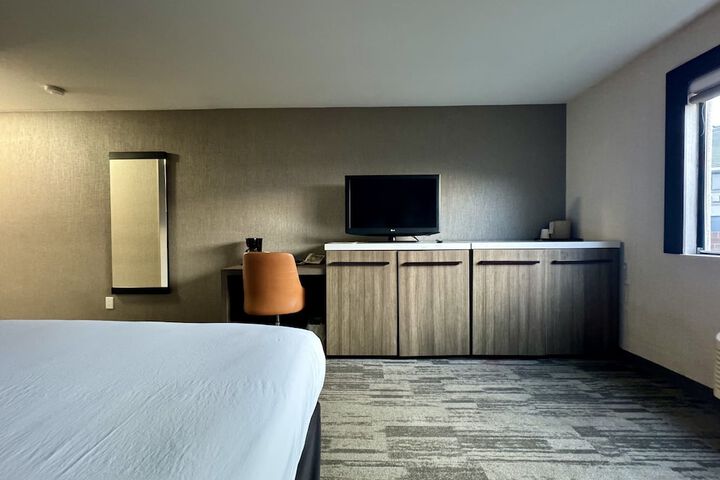 Standard | King Bed (12 of 23)