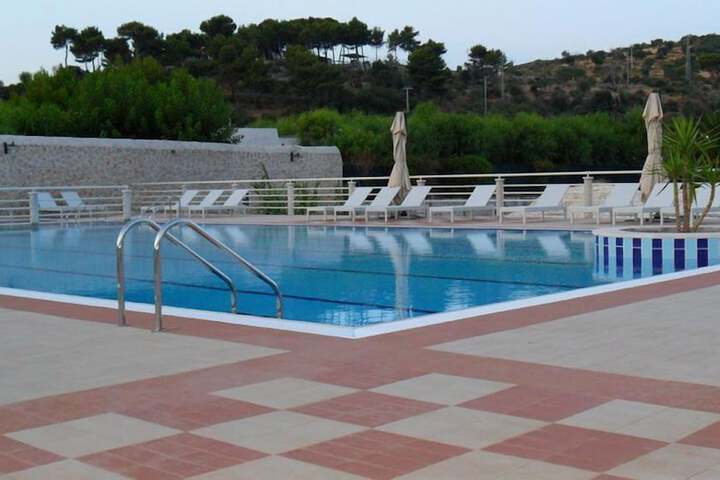 Pool 35 of 65