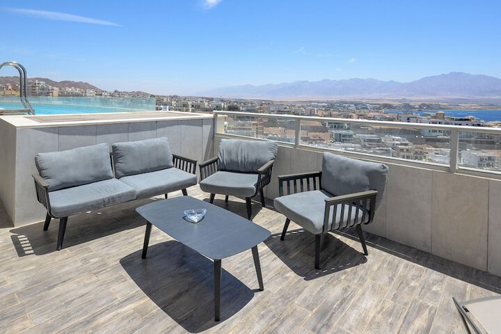 Terrace/Patio 200 of 315