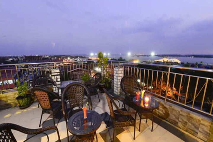 Terrace/Patio 33 of 34