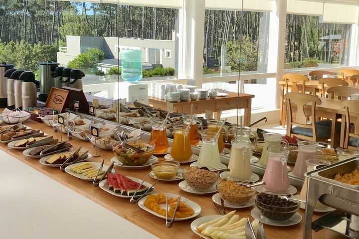 Breakfast/Coffee Service 33 of 49