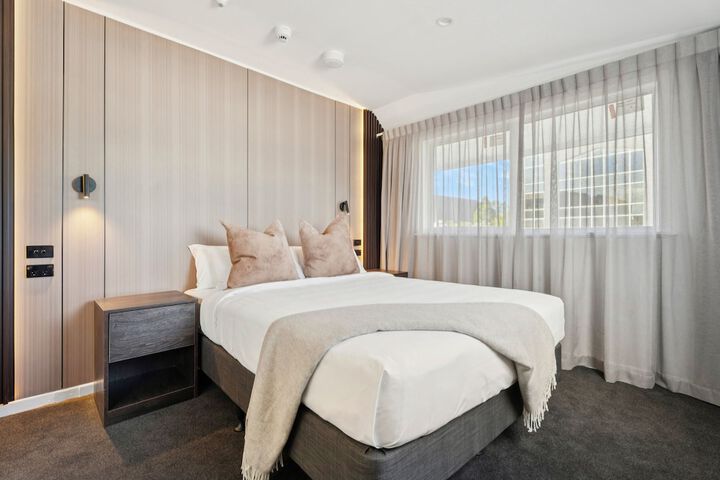 Room 8 of 26