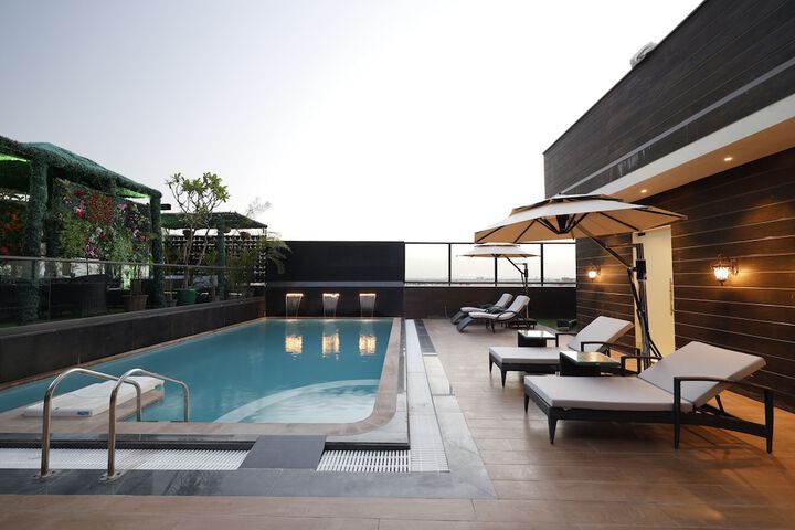 Pool 36 of 52