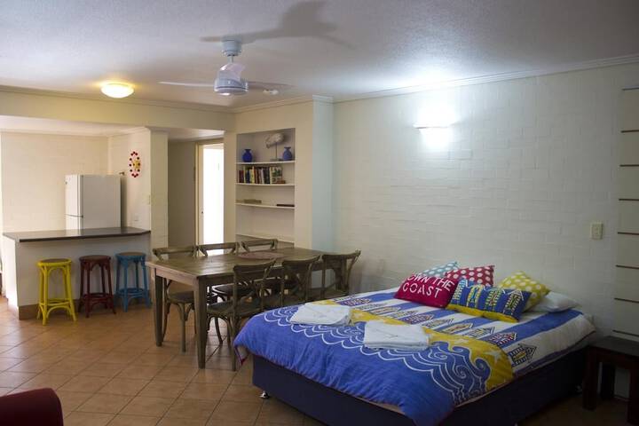 Room 6 of 32
