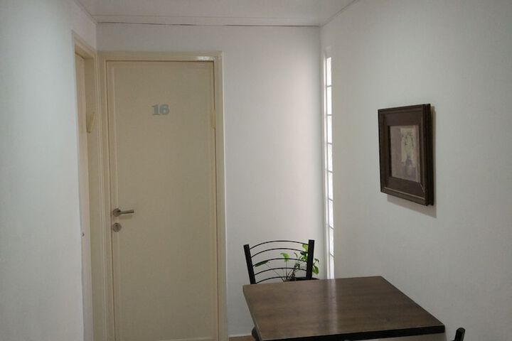 Room 32 of 57