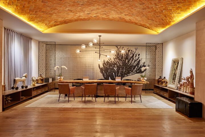 Hotel Interior 6 of 283