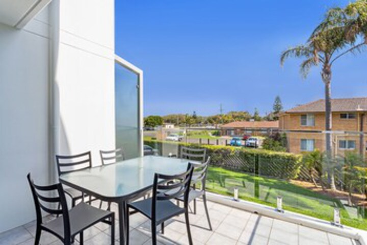 Terrace/Patio 3 of 19