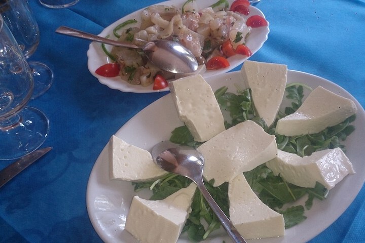 Dining 69 of 102
