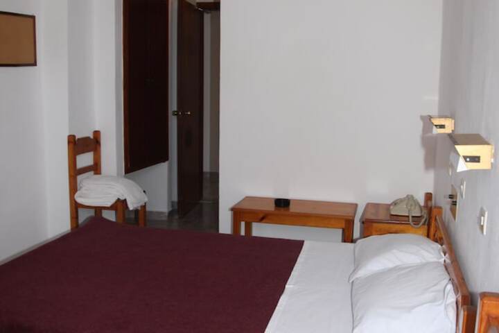 Room 9 of 42
