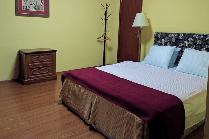 Room 12 of 29