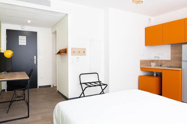 Room 8 of 41