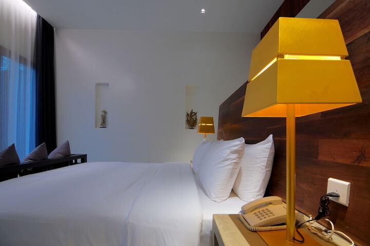 Room 15 of 169