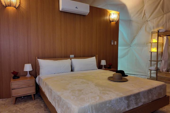 Room 6 of 97