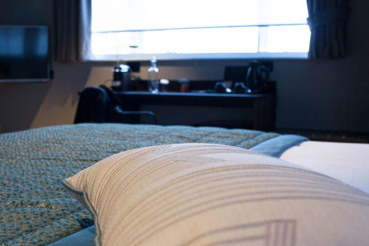 Room 16 of 38